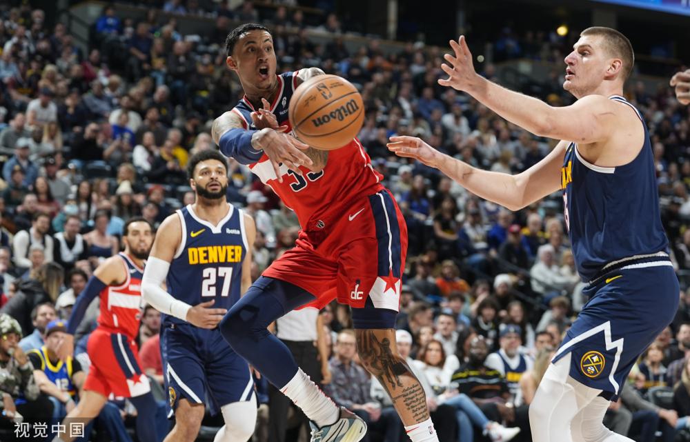 与此同时 与此同时