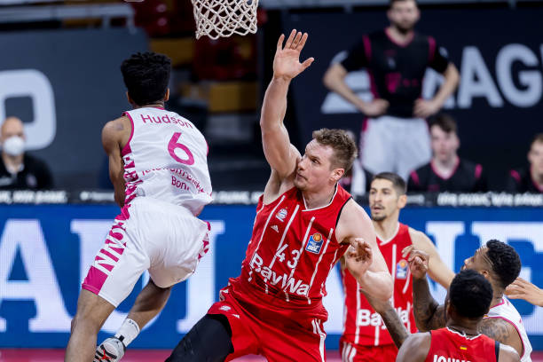 在足球比赛 在足球比赛